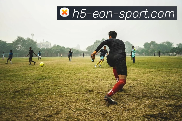 拉菲尼亚首发出战助力巴萨本赛季保持不败战绩